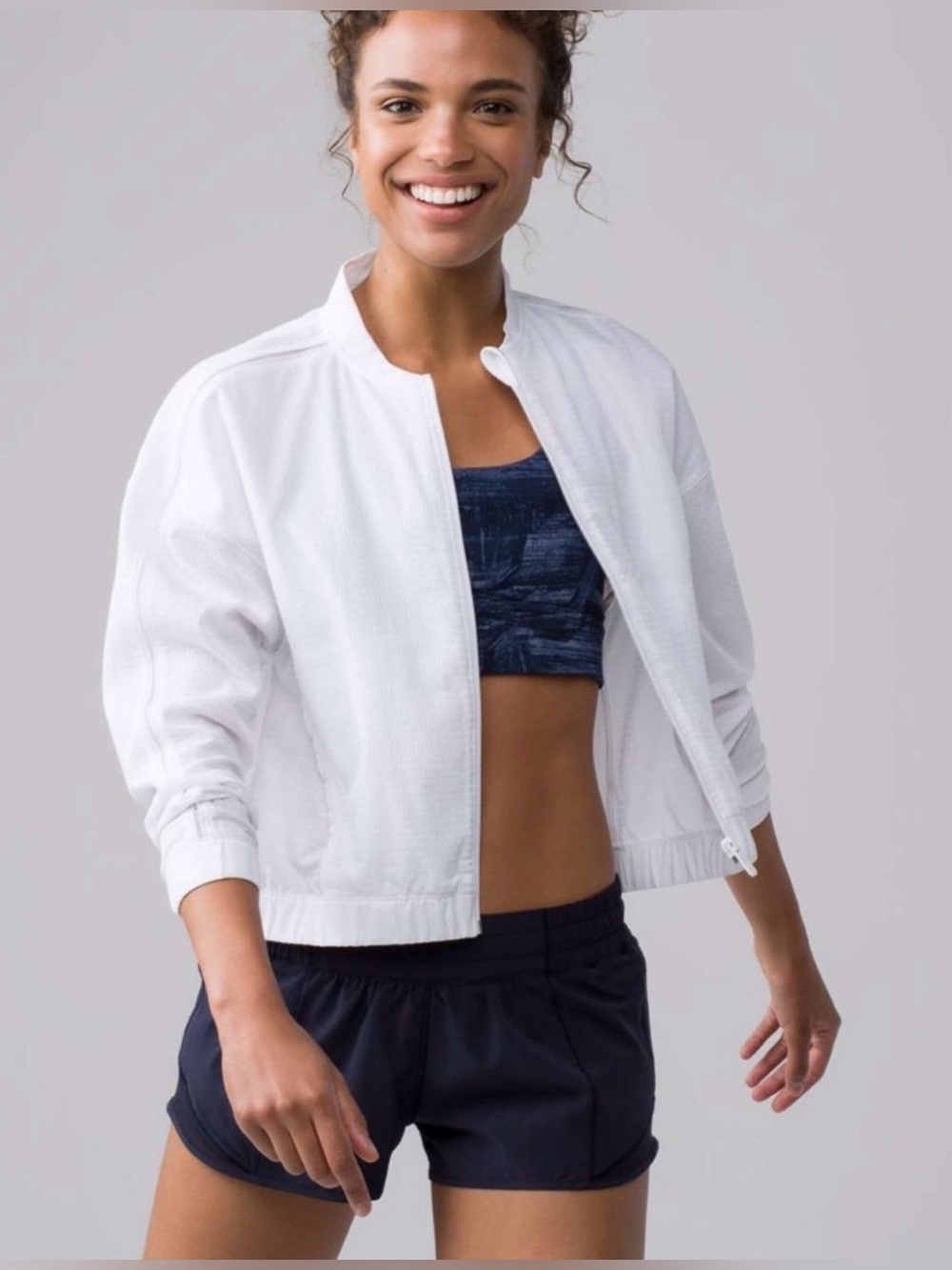 Lululemon Pack Light Bomber Cropped Jacket Cinch White Packable Zip Up Size 6